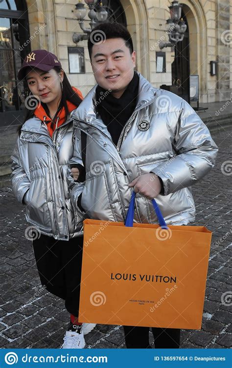 louis vuitton asian market discount